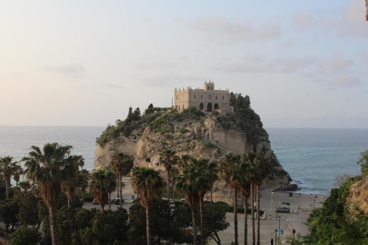 MaLù Rooms Tropea Extérieur photo